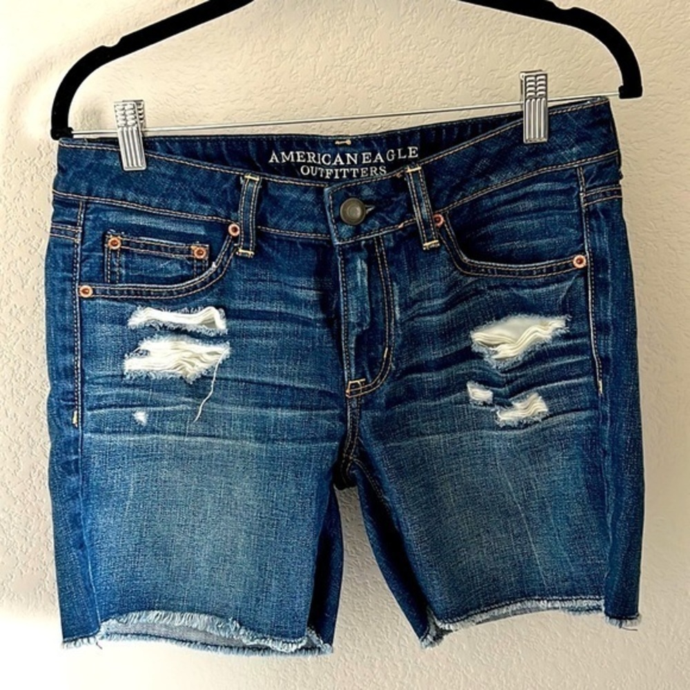 American Eagle Distressed Jean Shorts‎